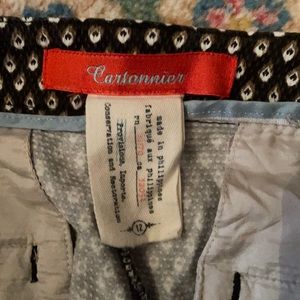 Shorts, cartonnier